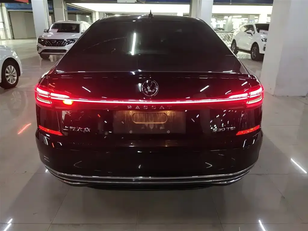 Volkswagen Passat — фото 5