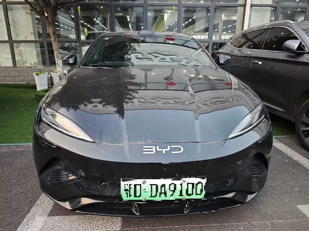BYD Seal — фото 5