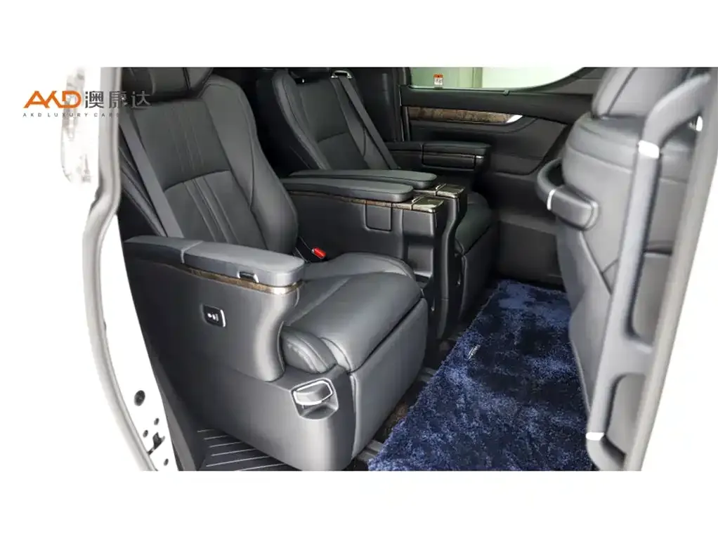 Toyota Vellfire — фото 2