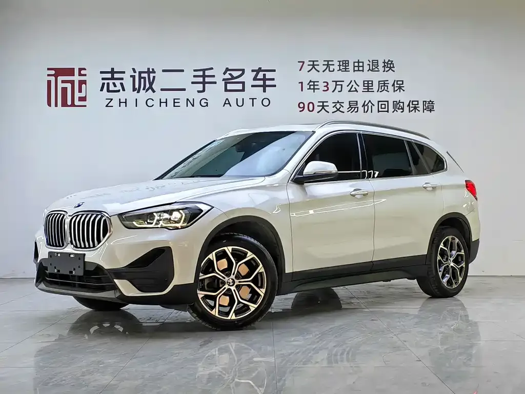 BMW X1 — фото 1
