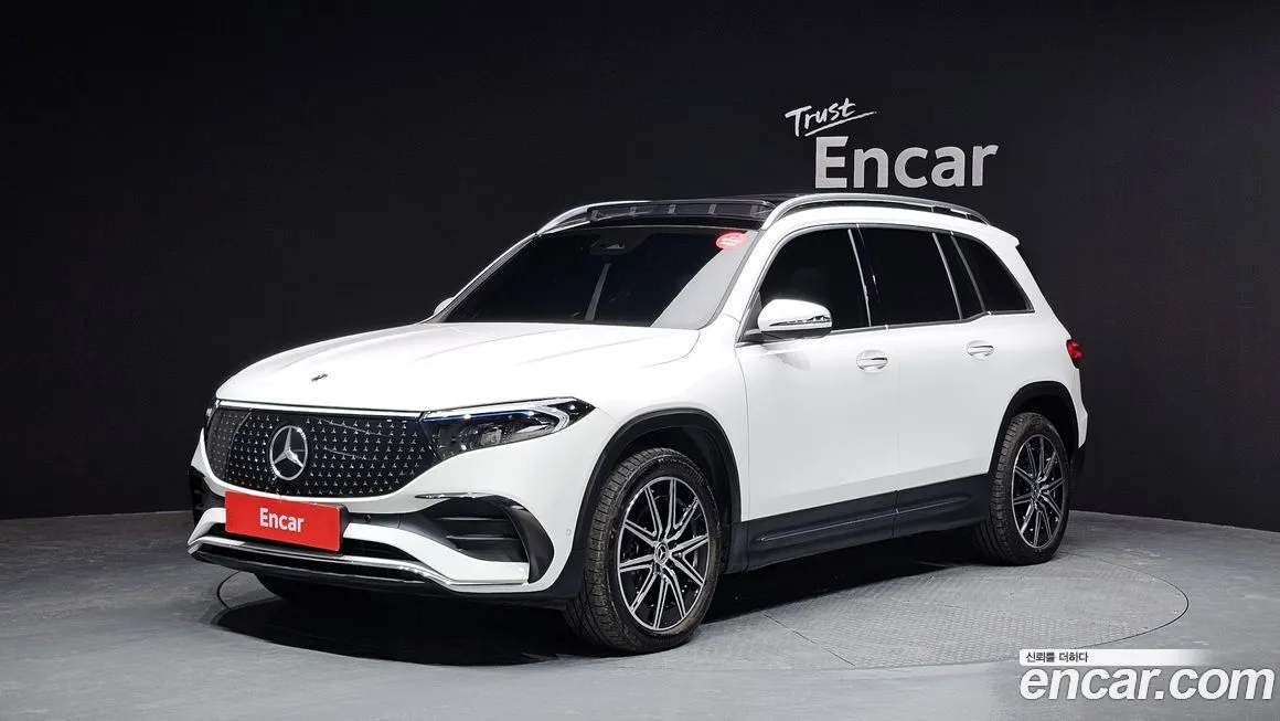 Mercedes-Benz EQB — фото 1