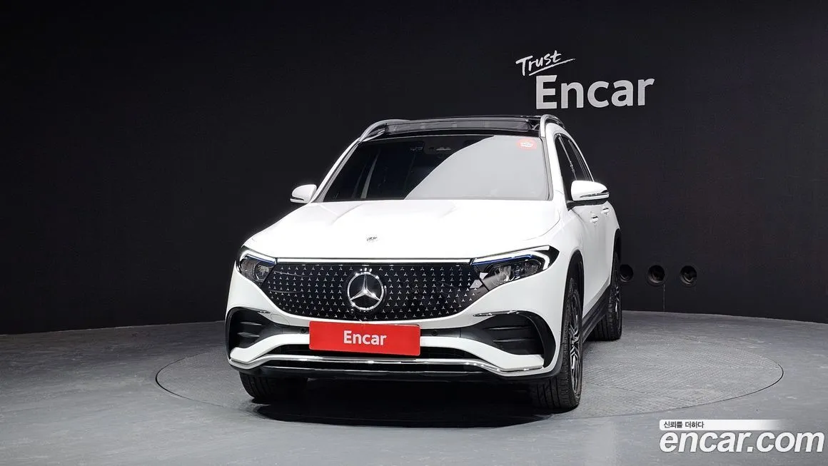 Mercedes-Benz EQB — фото 10