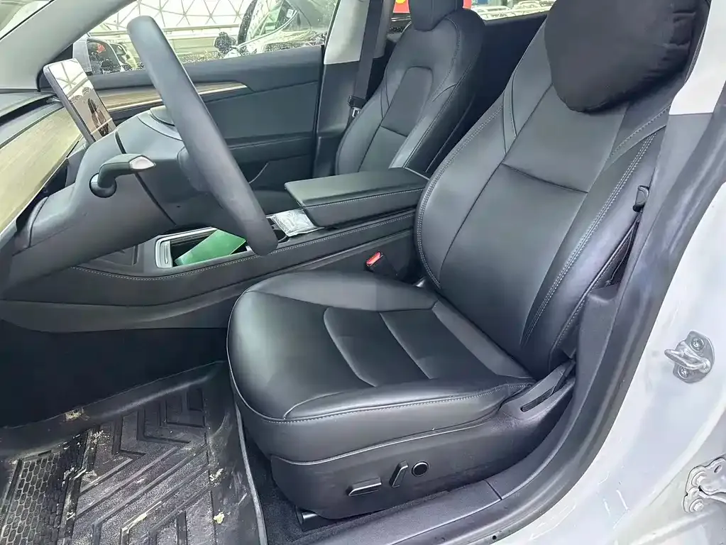 Tesla Model 3 — фото 4