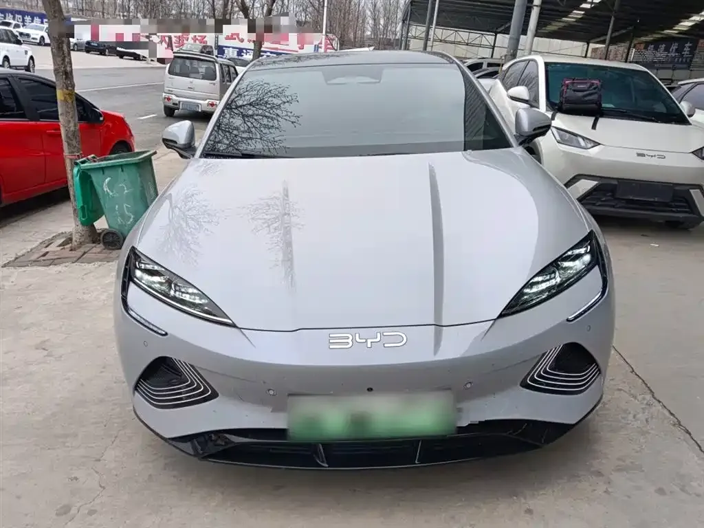 BYD Seal — фото 3
