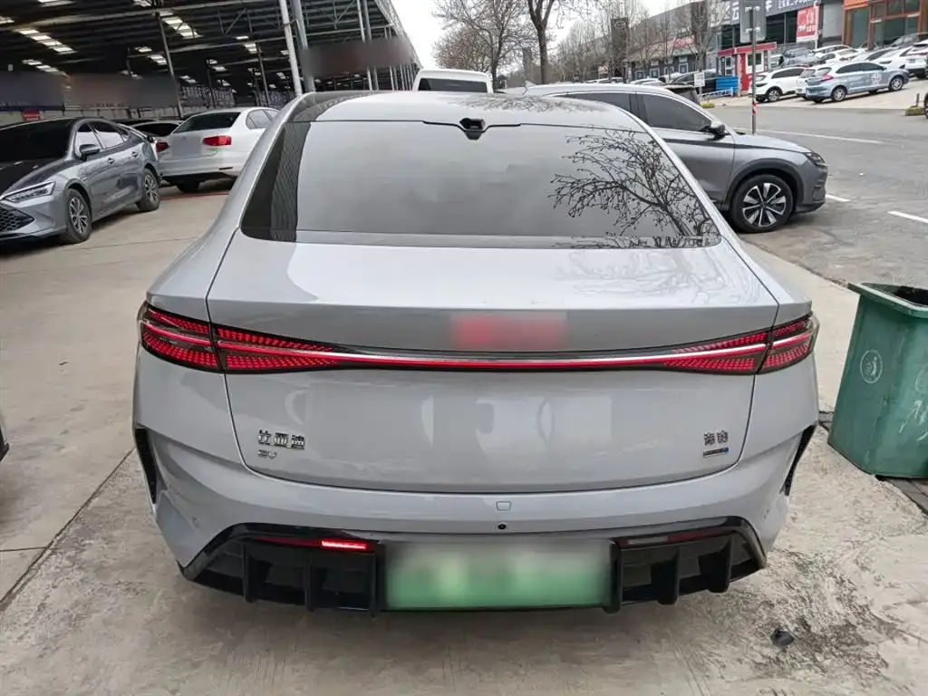 BYD Seal — фото 4