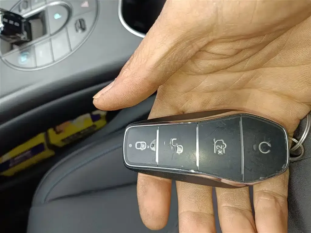 BYD Seal — фото 10