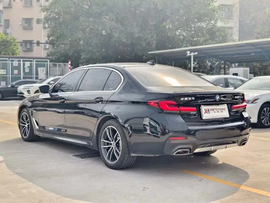 BMW 5 Series New Energy — фото 3