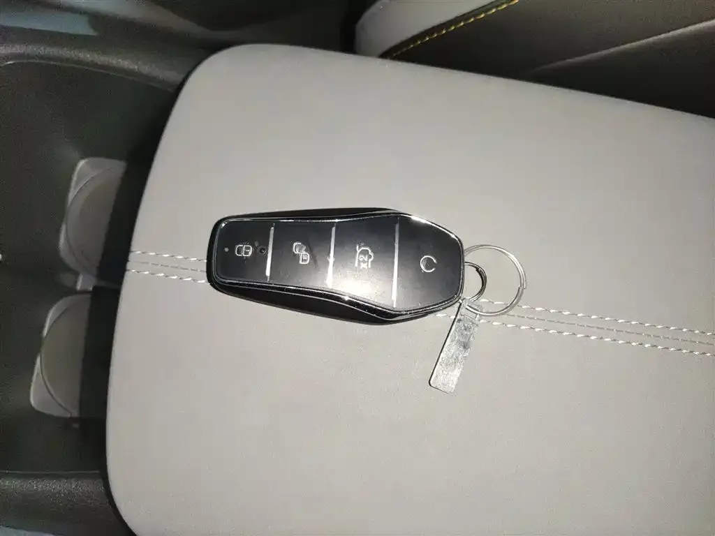 BYD Seal 05 DM-i — фото 2