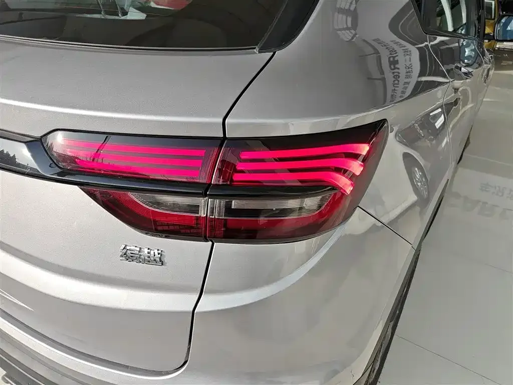 Geely Binyue — фото 2