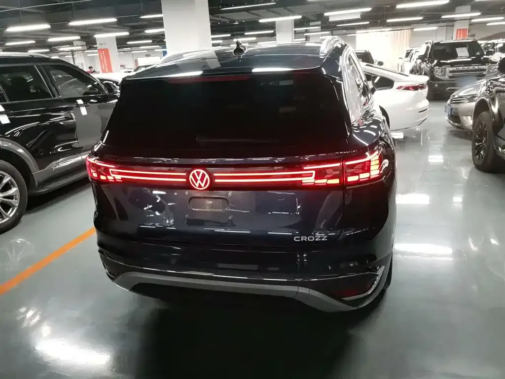 Volkswagen ID.6 Crozz — фото 10