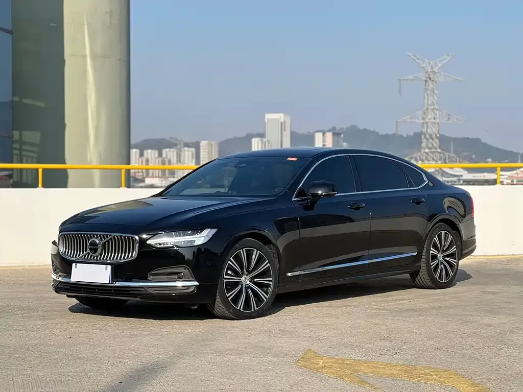 Volvo S90 — фото 1