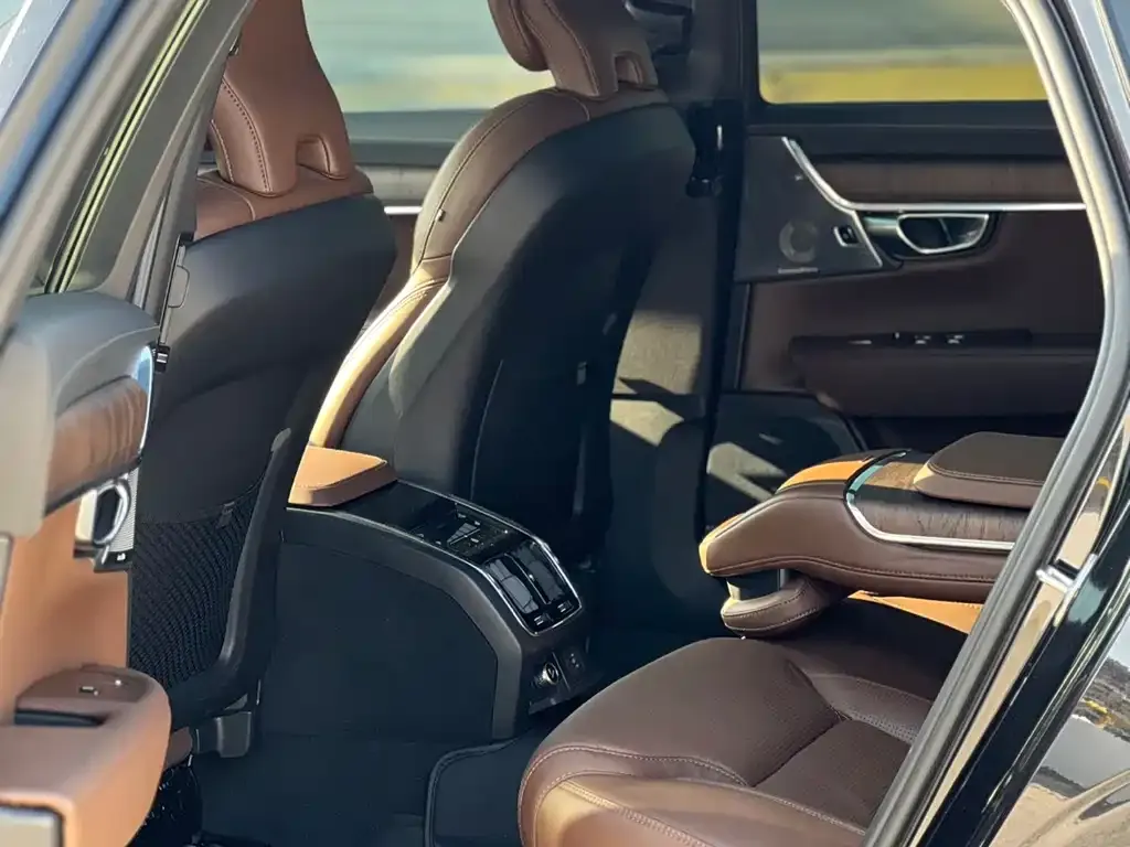 Volvo S90 — фото 9