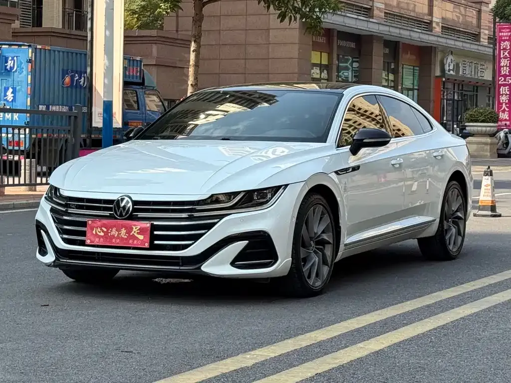 Volkswagen CC — фото 1