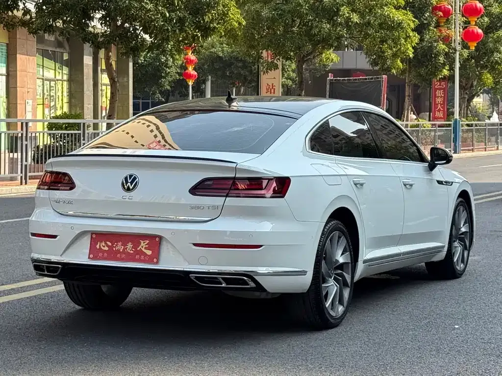 Volkswagen CC — фото 9