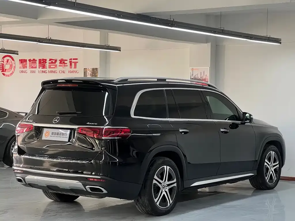 Mercedes-Benz GLS — фото 6