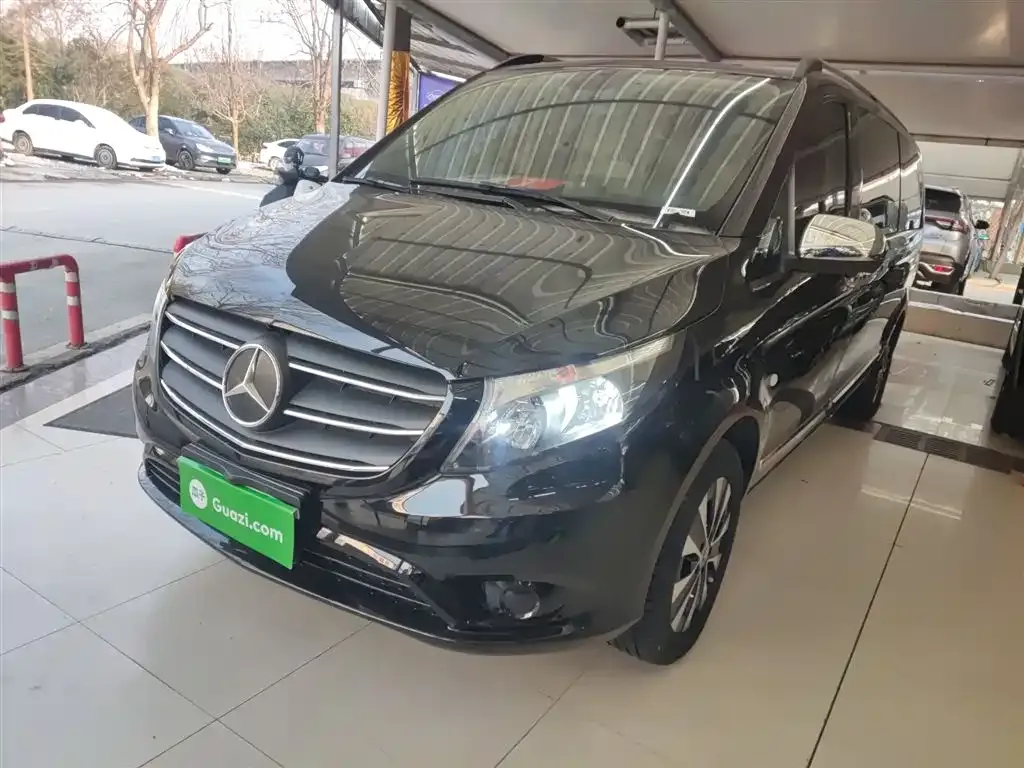 Mercedes-Benz Vito — фото 1