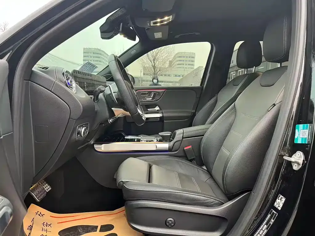 Mercedes-Benz GLB AMG — фото 2