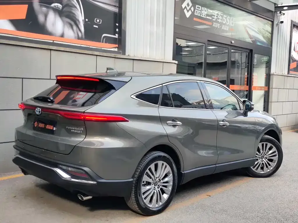 Toyota Harrier — фото 4