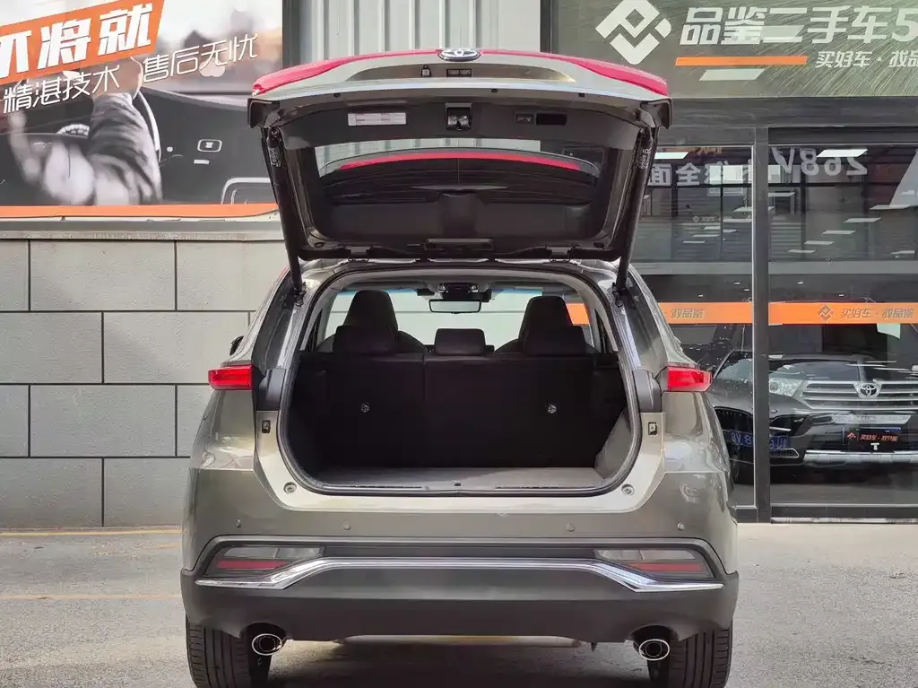 Toyota Harrier — фото 6