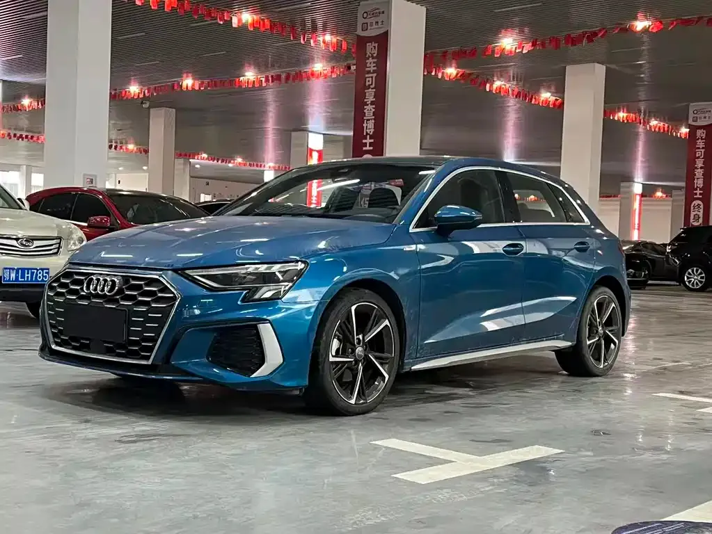 Audi A3 — фото 1