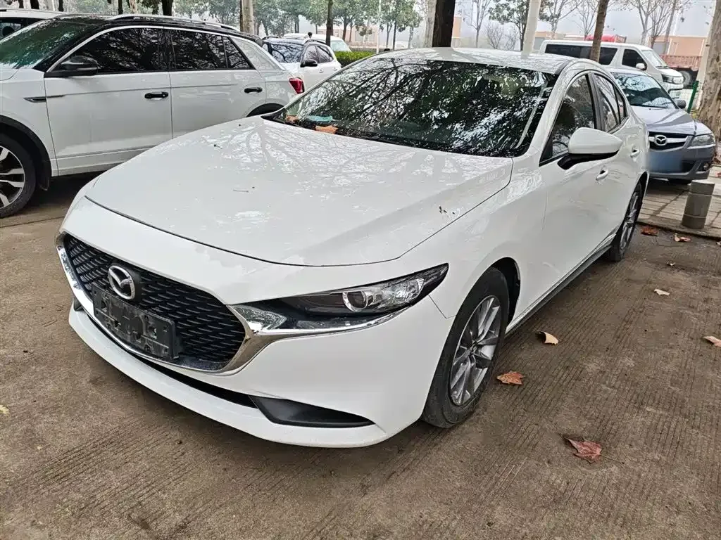 Mazda 3 Axela — фото 1