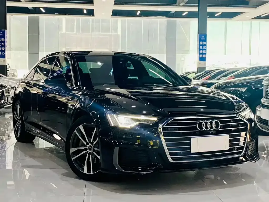 Audi A6L — фото 1