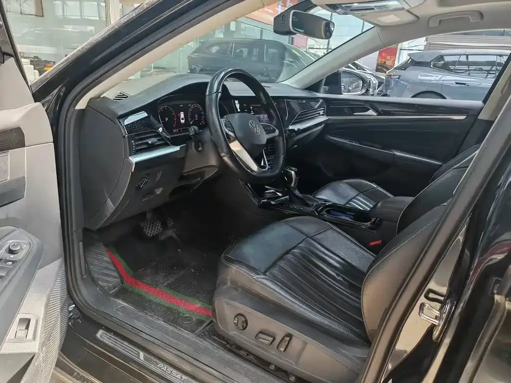 Volkswagen Passat — фото 8