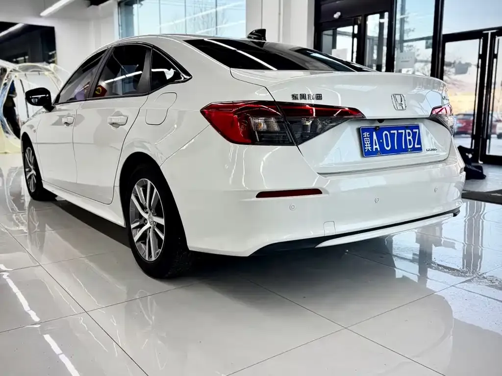 Honda Civic — фото 10