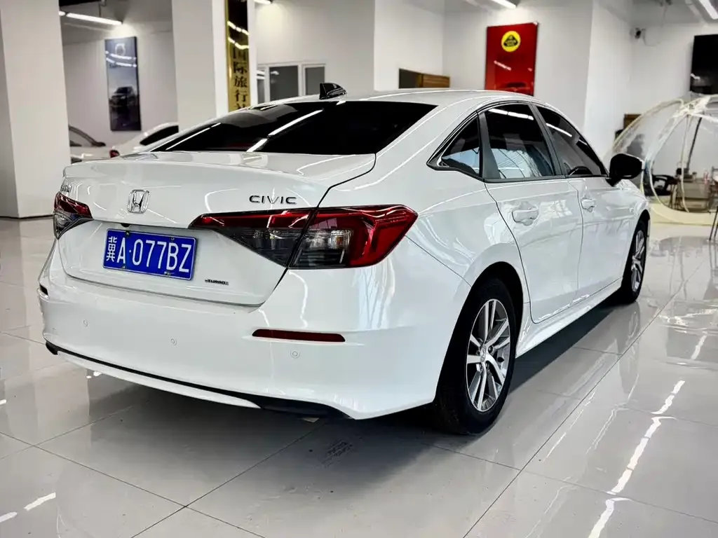 Honda Civic — фото 5