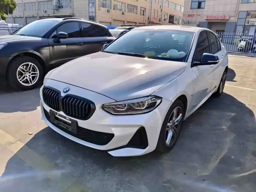 BMW 1 Series — фото 1