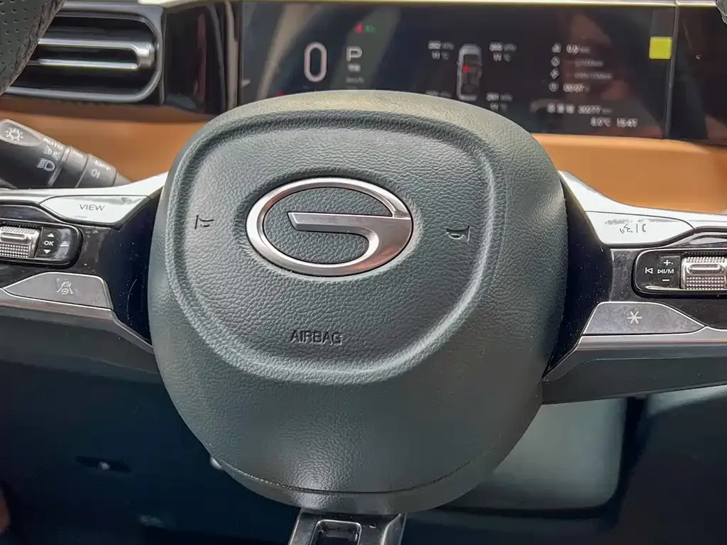 GAC Motor E8 Hybrid — фото 10