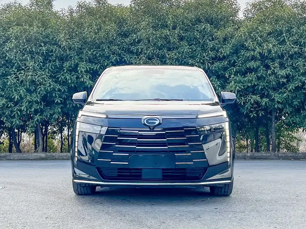 GAC Motor E8 Hybrid — фото 9
