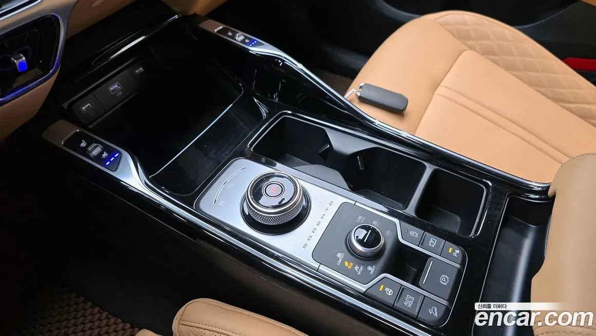 Kia Sorento — фото 8