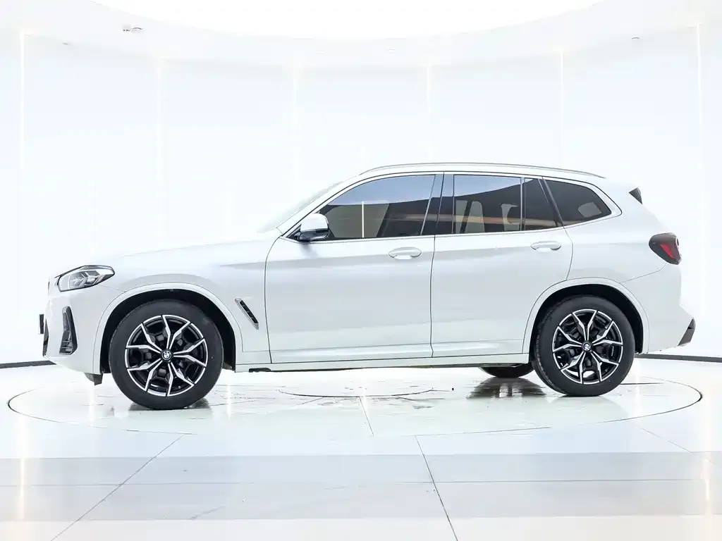 BMW X3 — фото 9