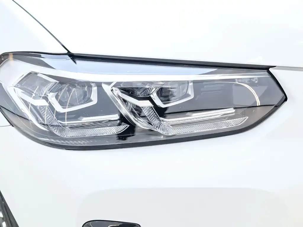 BMW X3 — фото 10