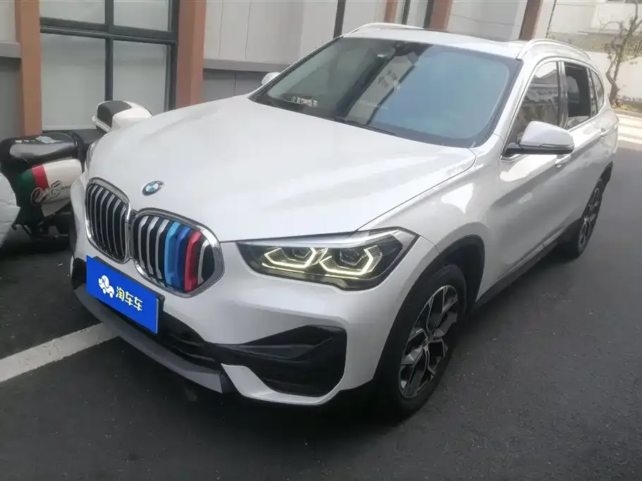 BMW X1 — фото 1