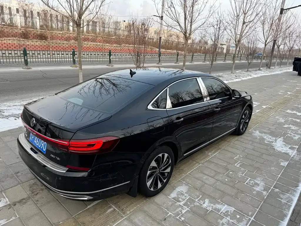 Volkswagen Passat — фото 7