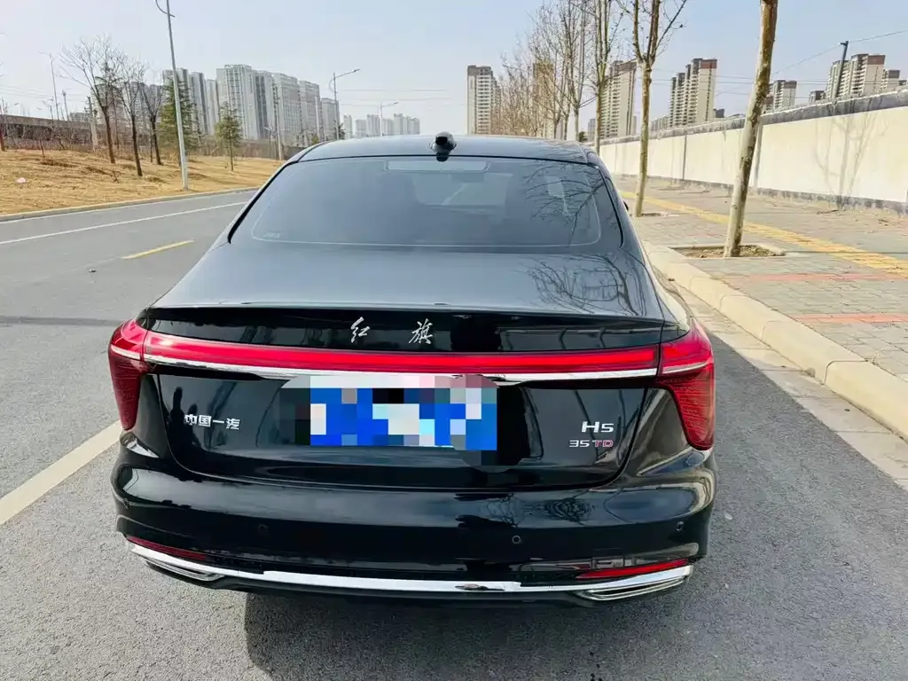 Hongqi H5 — фото 7