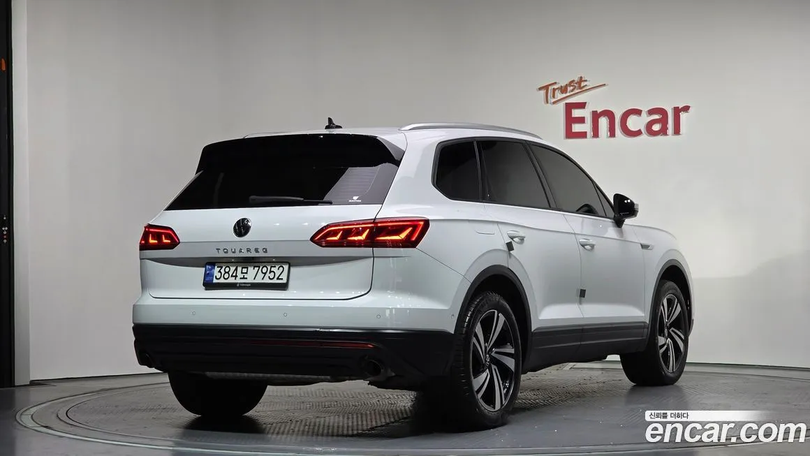 Volkswagen Touareg — фото 4