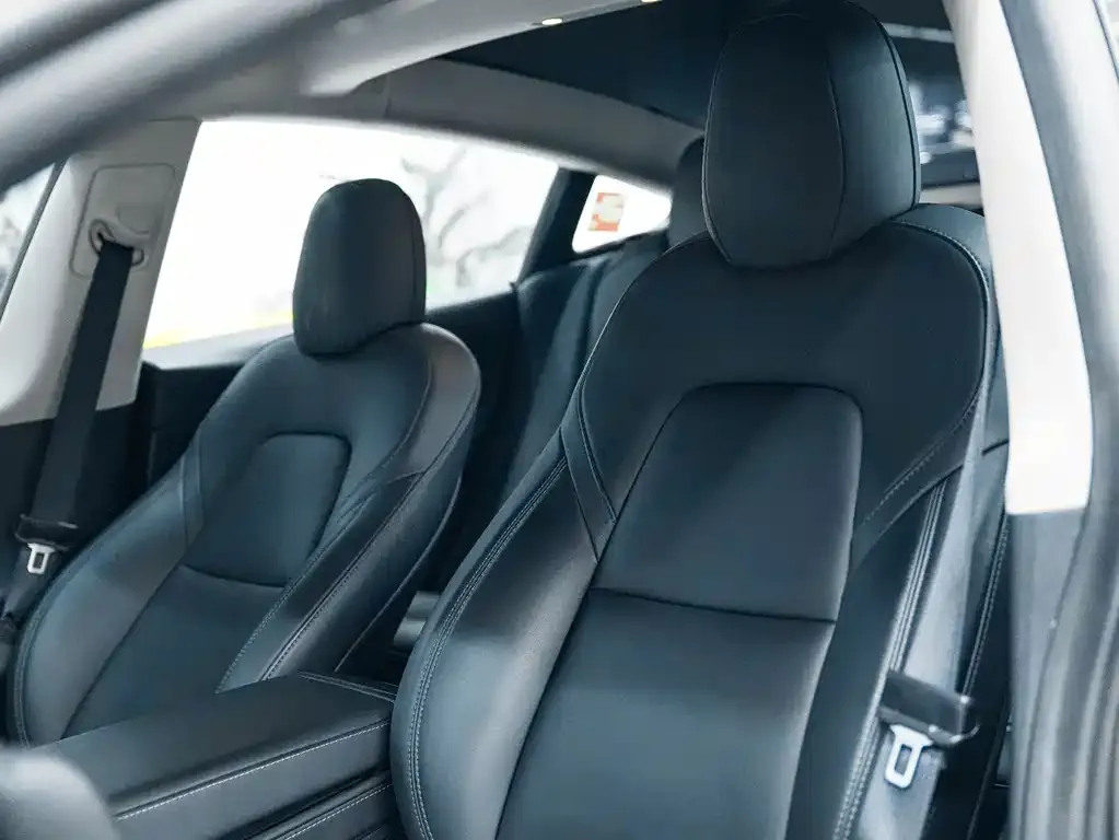 Tesla Model 3 — фото 4