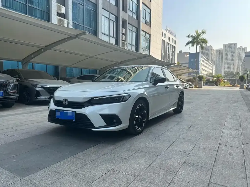 Honda Civic — фото 1
