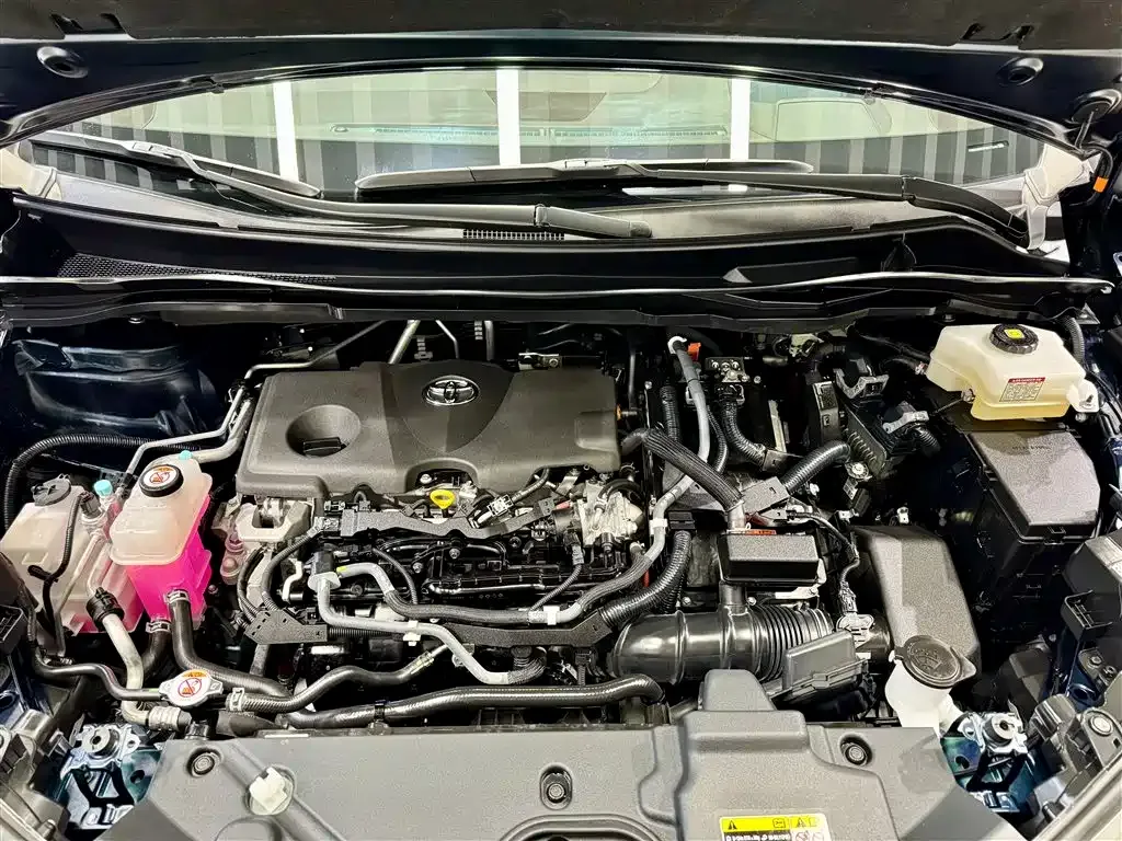 Toyota Granvia — фото 10
