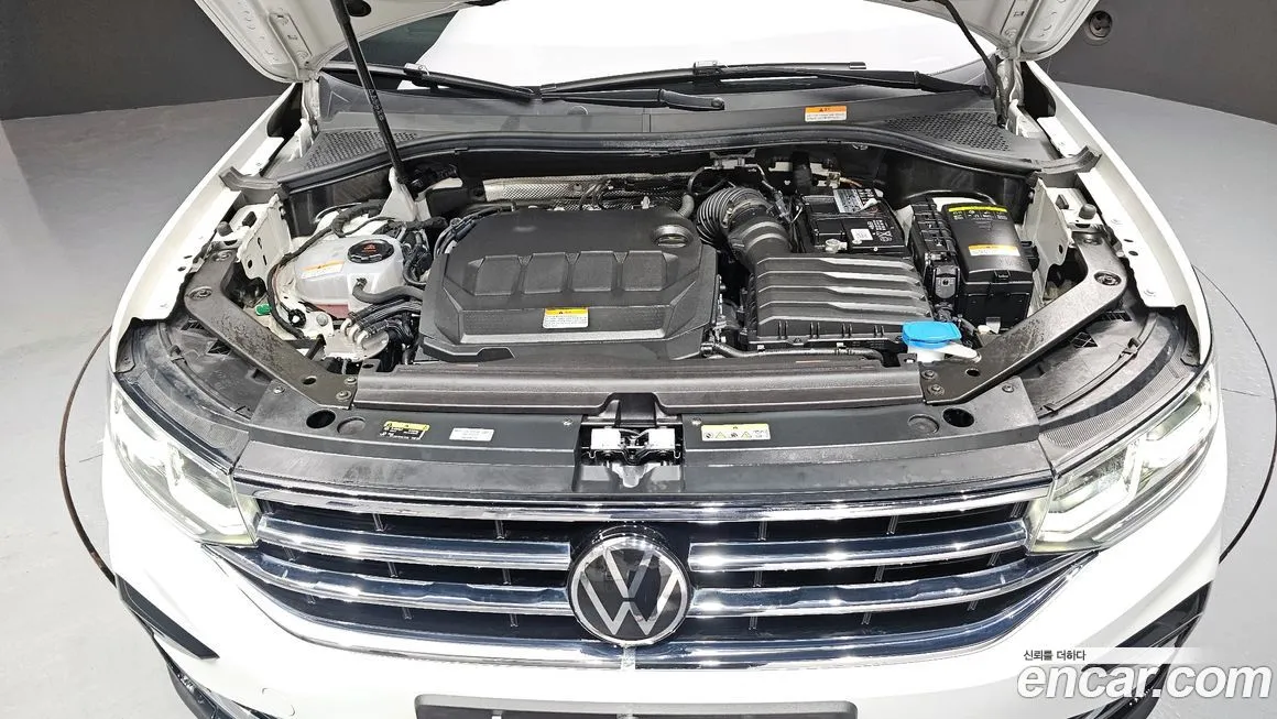 Volkswagen Tiguan — фото 4