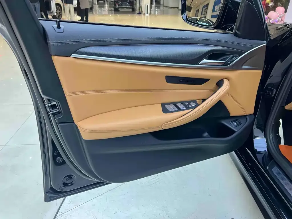 BMW 5 Series (Import) — фото 9