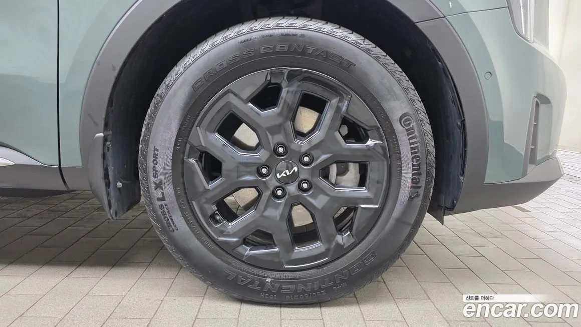 Kia Sorento — фото 8