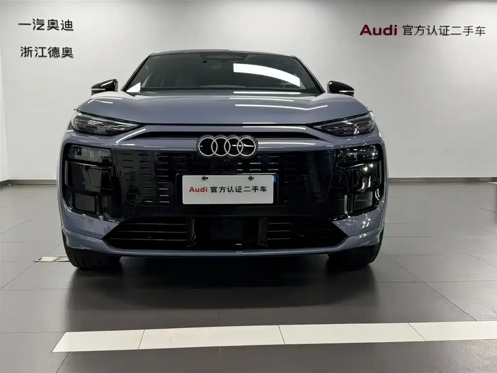 Audi Q6L e-tron — фото 2