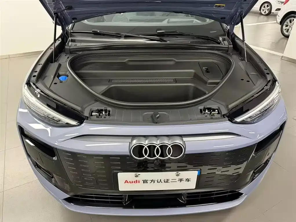 Audi Q6L e-tron — фото 10