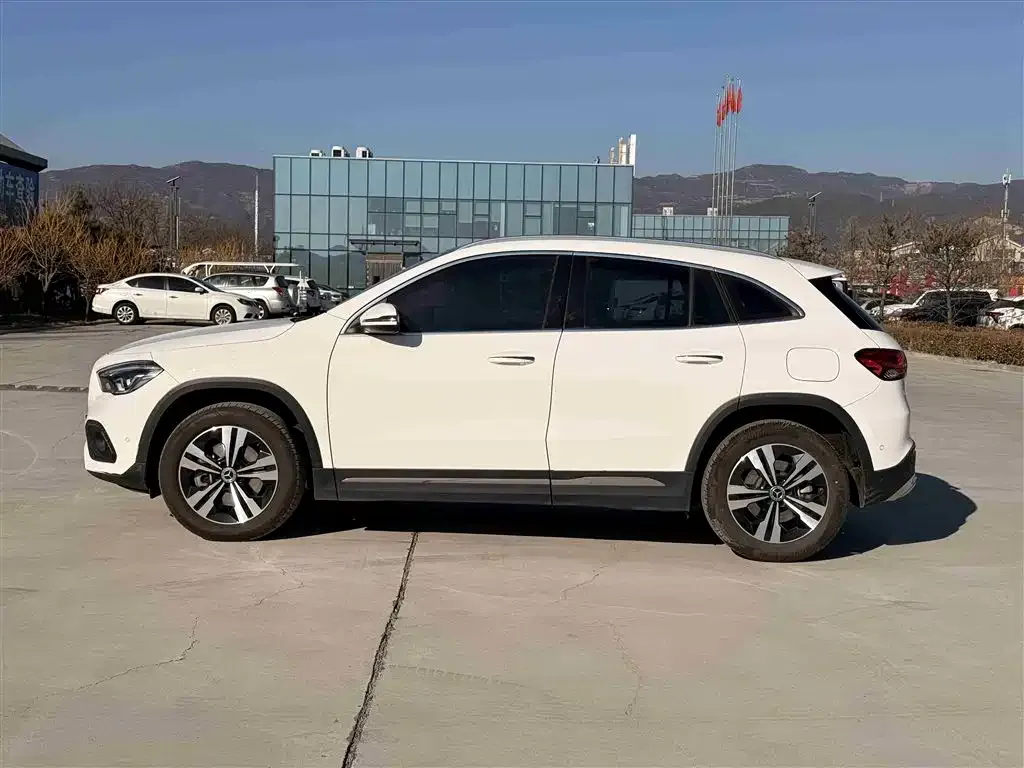 Mercedes-Benz GLA — фото 8