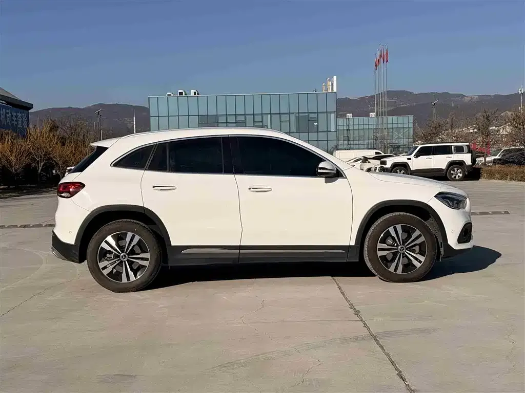 Mercedes-Benz GLA — фото 2
