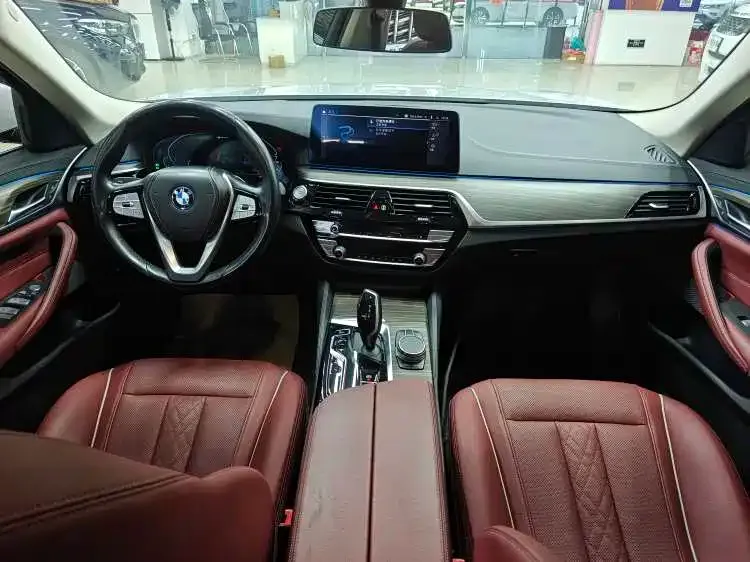 BMW 5 Series New Energy — фото 2